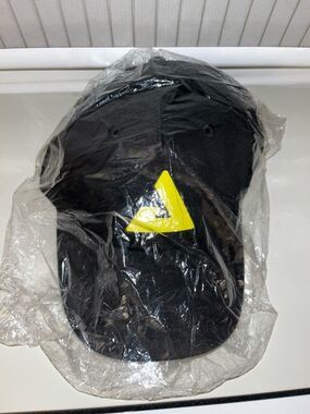 New Joola Black & Gold Logo Pickleball Baseball Cap Hat Bag Pittsburgh Steelers